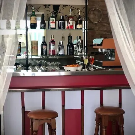 Affittacamere Room In Bb - Hotel Villa Alexandra - Beautiful And Welcoming Double Room San Mauro Mare